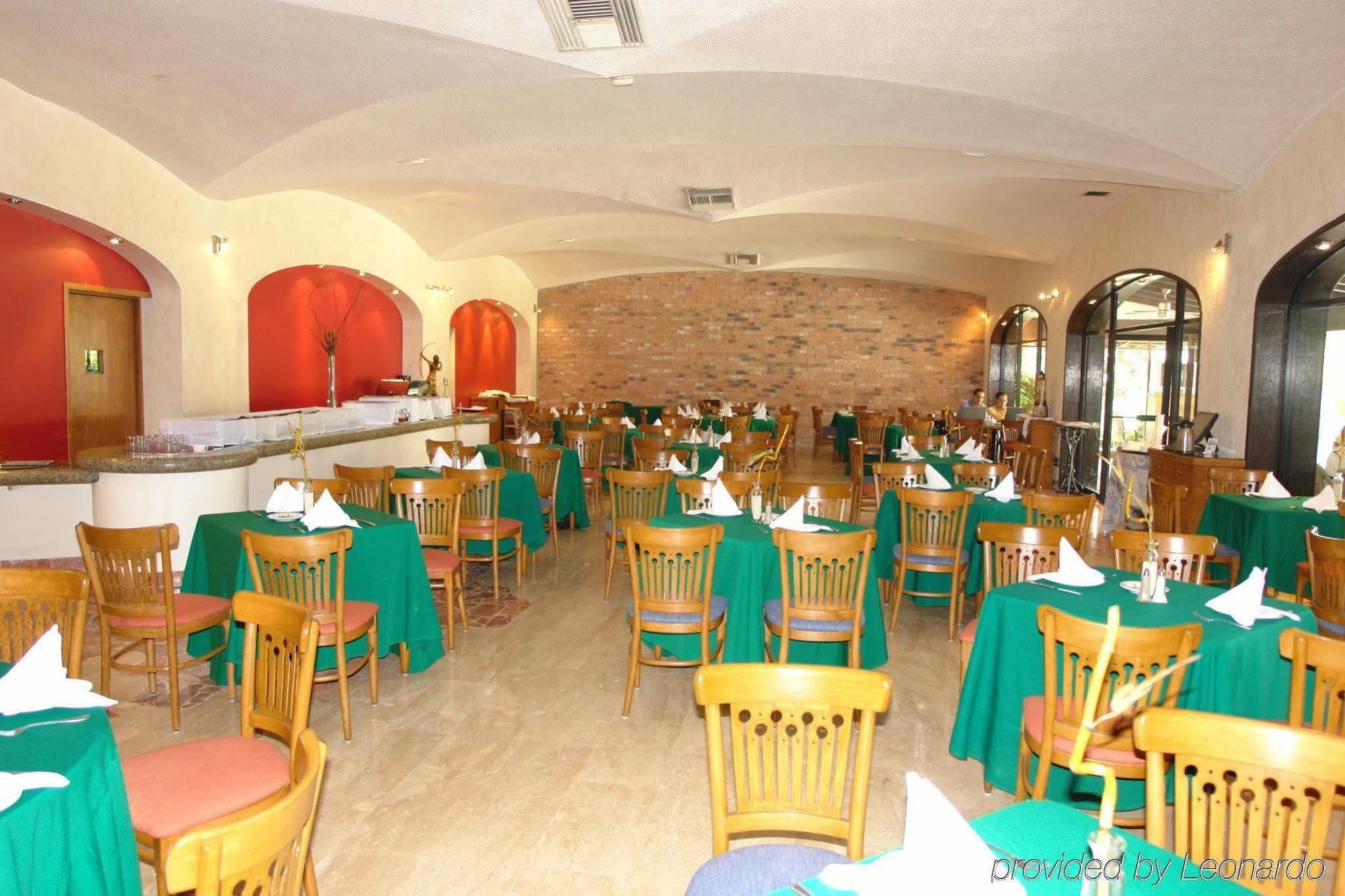 Real De Minas Poliforum León Restauracja zdjęcie